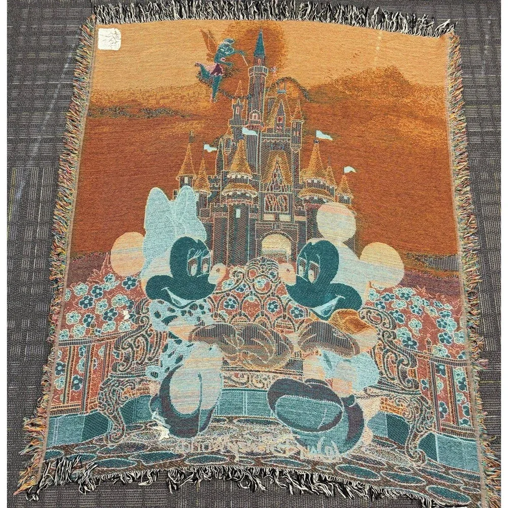 2009 Disney Mickey Minnie Mouse Castle Woven Throw Blanket